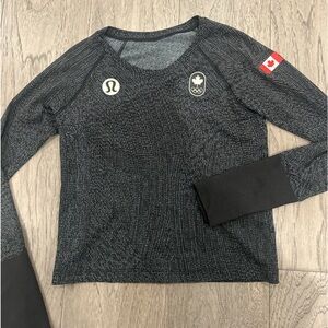 Lululemon swiftly tech long sleeve size 6
